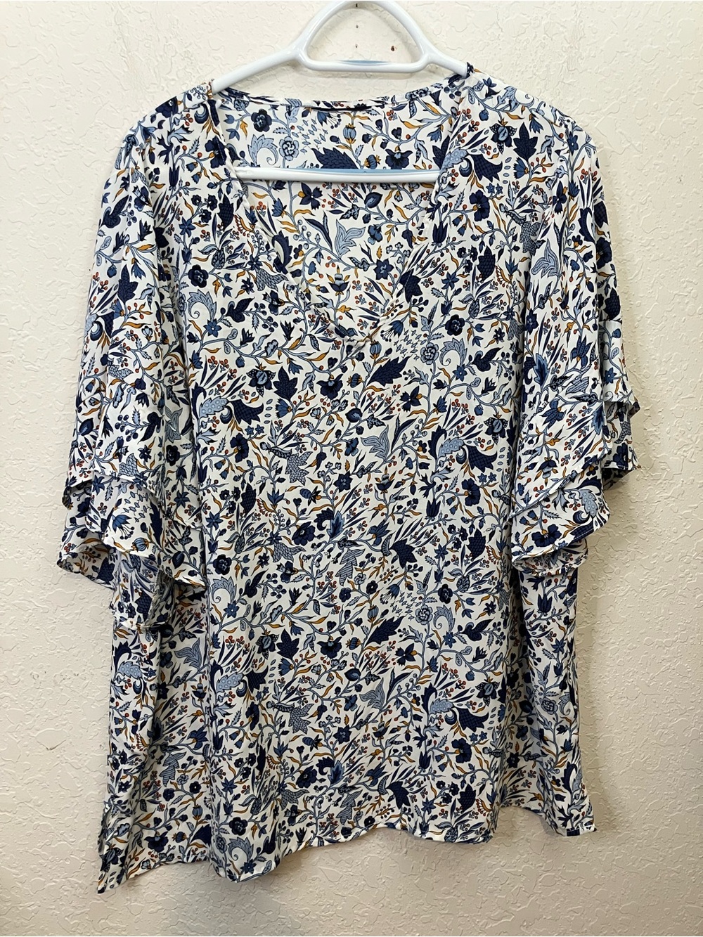 Women’s Floral Ruffle Sleeve Top - Blue/White
